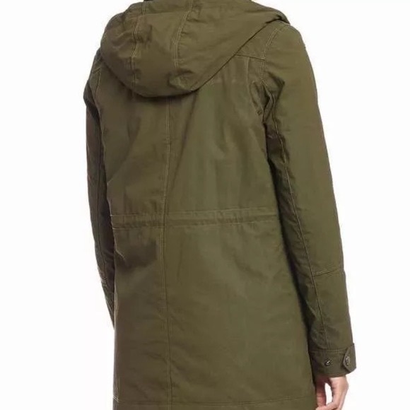 Sorel Joan of Arctic Jacket - Size Medium - Gently Used (Smoke/Pet free home) - Picture 3 of 6